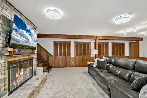 8282 Hidden Bay Court N Lake Elmo MN 55042