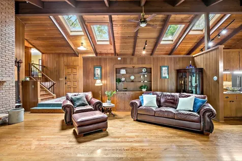 8282 Hidden Bay Court N Lake Elmo MN 55042
