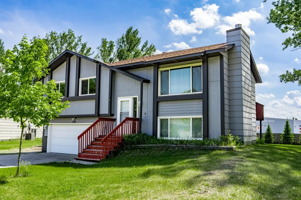 439 Birch Lane Moorhead MN 56560