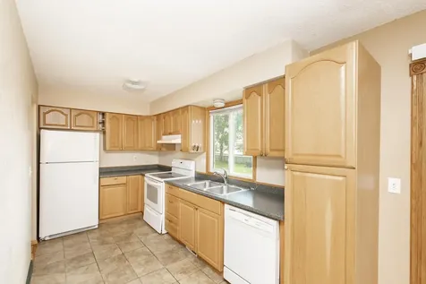 439 Birch Lane Moorhead MN 56560