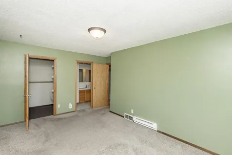 439 Birch Lane Moorhead MN 56560