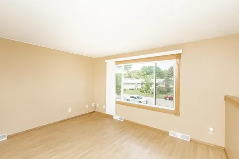 439 Birch Lane Moorhead MN 56560