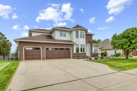 4744 Rose Creek Parkway S Fargo ND 58104
