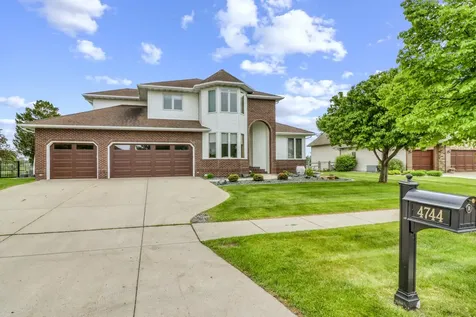 4744 Rose Creek Parkway S Fargo ND 58104
