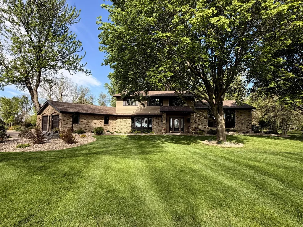 41347 Us Hwy 71 N Windom MN 56101