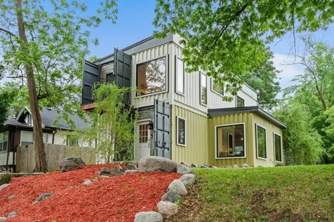 2434 Irving Avenue N Minneapolis MN 55411