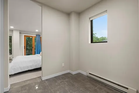 2434 Irving Avenue N Minneapolis MN 55411