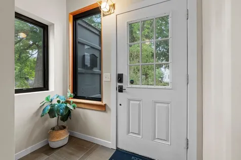 2434 Irving Avenue N Minneapolis MN 55411