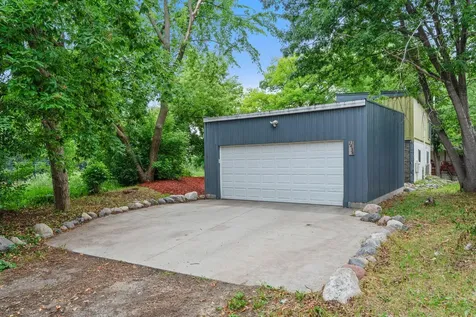 2434 Irving Avenue N Minneapolis MN 55411