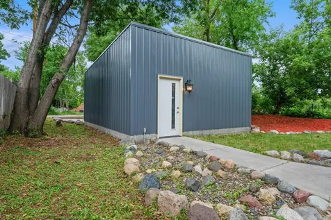 2434 Irving Avenue N Minneapolis MN 55411