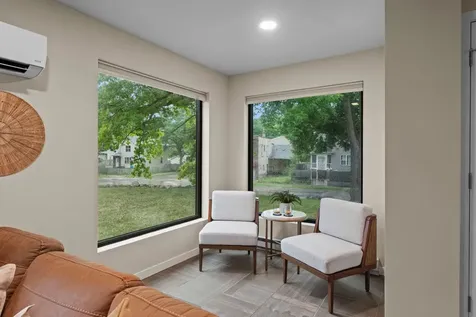2434 Irving Avenue N Minneapolis MN 55411
