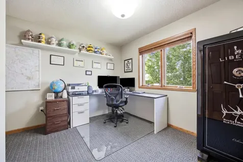 4724 Lavonne Court S Fargo ND 58104