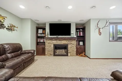 4724 Lavonne Court S Fargo ND 58104