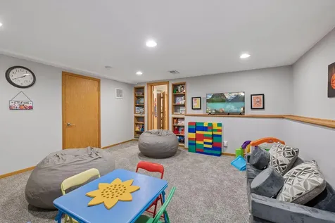 3480 Greenwood Court S Eagan MN 55122