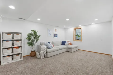 7470 Atherton Way Eden Prairie MN 55346