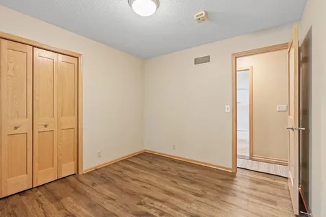 7611 Paulsen Drive Eden Prairie MN 55346