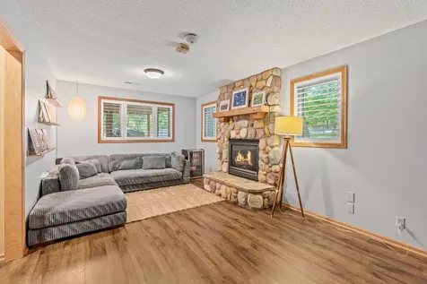 7611 Paulsen Drive Eden Prairie MN 55346