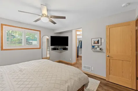 7611 Paulsen Drive Eden Prairie MN 55346