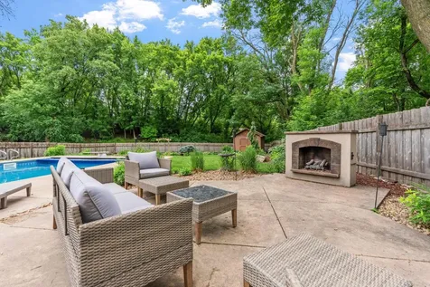 7611 Paulsen Drive Eden Prairie MN 55346