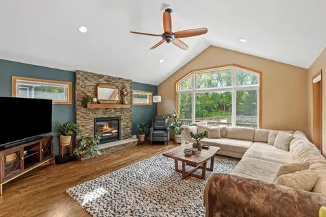 7611 Paulsen Drive Eden Prairie MN 55346