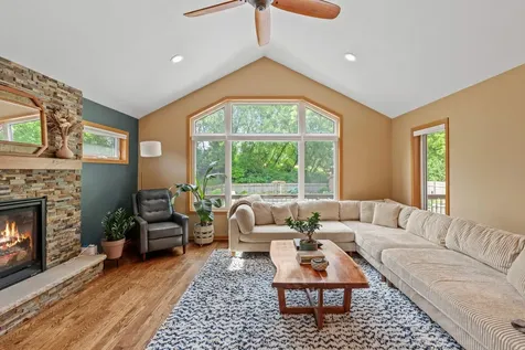 7611 Paulsen Drive Eden Prairie MN 55346