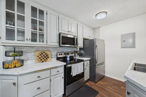 2801 Flag Avenue N New Hope MN 55427