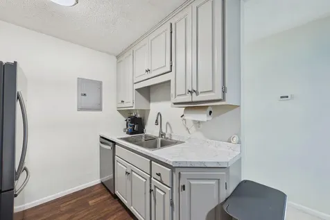 2801 Flag Avenue N New Hope MN 55427