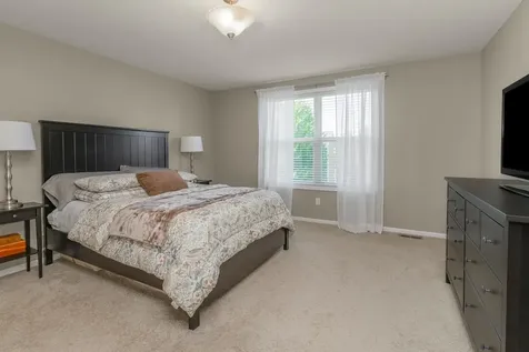 9231 Lighthouse Lane Woodbury MN 55129