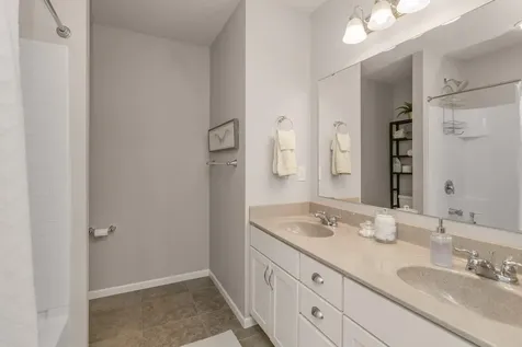 9231 Lighthouse Lane Woodbury MN 55129