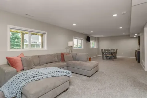 9231 Lighthouse Lane Woodbury MN 55129