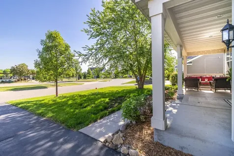 9231 Lighthouse Lane Woodbury MN 55129