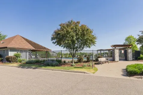 9231 Lighthouse Lane Woodbury MN 55129