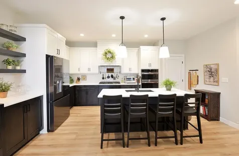4078 49th Avenue S Fargo ND 58104