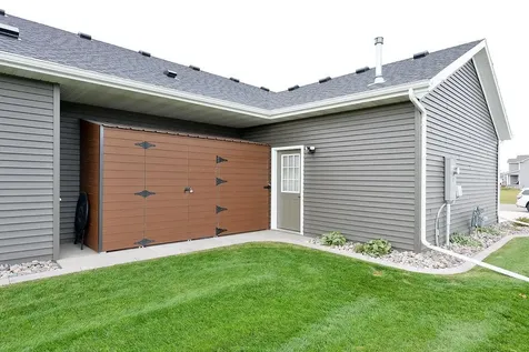 4078 49th Avenue S Fargo ND 58104