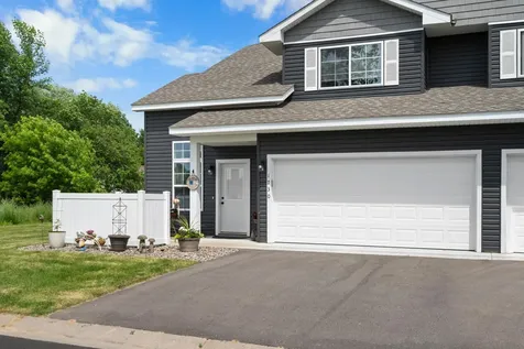 1796 Calhoun Court S Cambridge MN 55008