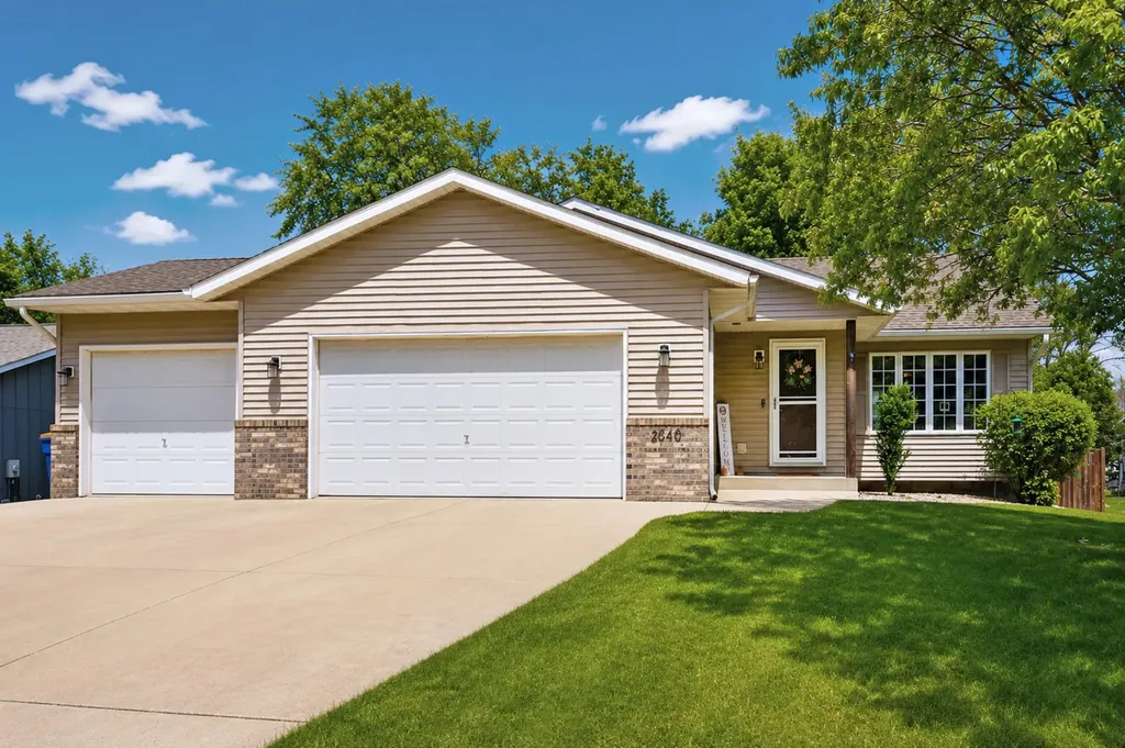 2040 Greenwood Drive Owatonna MN 55060