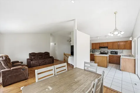 4516 Whitetail Way Eagan MN 55123