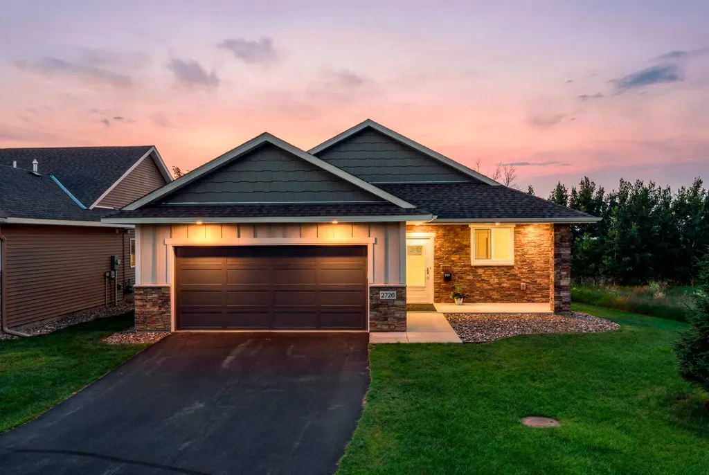 2726 11th Avenue Anoka MN 55303