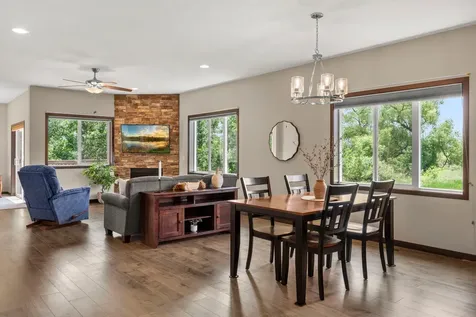 2726 11th Avenue Anoka MN 55303