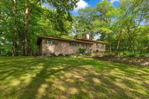 16975 Douglas Avenue Faribault MN 55021