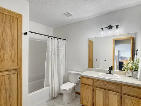 921 Pine Street Farmington MN 55024