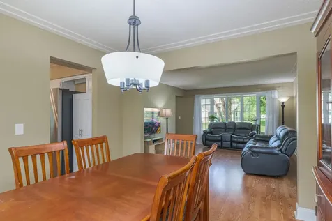 901 Southwind Drive Burnsville MN 55306