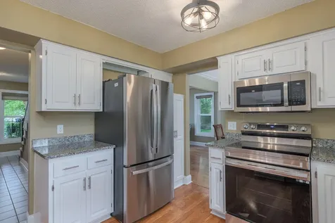 901 Southwind Drive Burnsville MN 55306