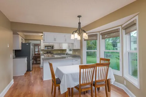 901 Southwind Drive Burnsville MN 55306