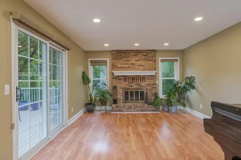901 Southwind Drive Burnsville MN 55306