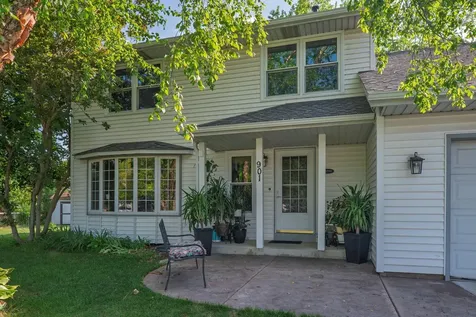 901 Southwind Drive Burnsville MN 55306