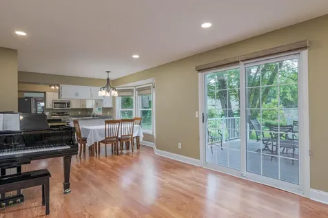 901 Southwind Drive Burnsville MN 55306