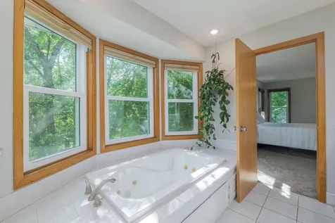 901 Southwind Drive Burnsville MN 55306