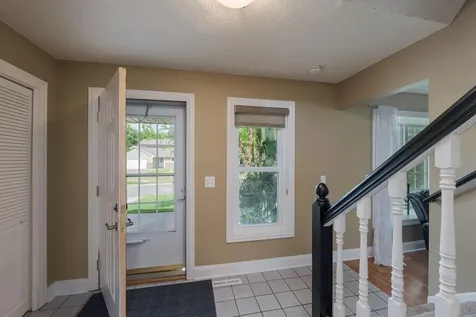 901 Southwind Drive Burnsville MN 55306