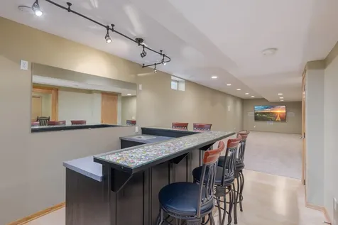 901 Southwind Drive Burnsville MN 55306